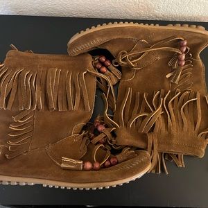 Minnetonka 1668 Woodstock Fringe Brown Suede Genuine Leather Boots Sz 7.5